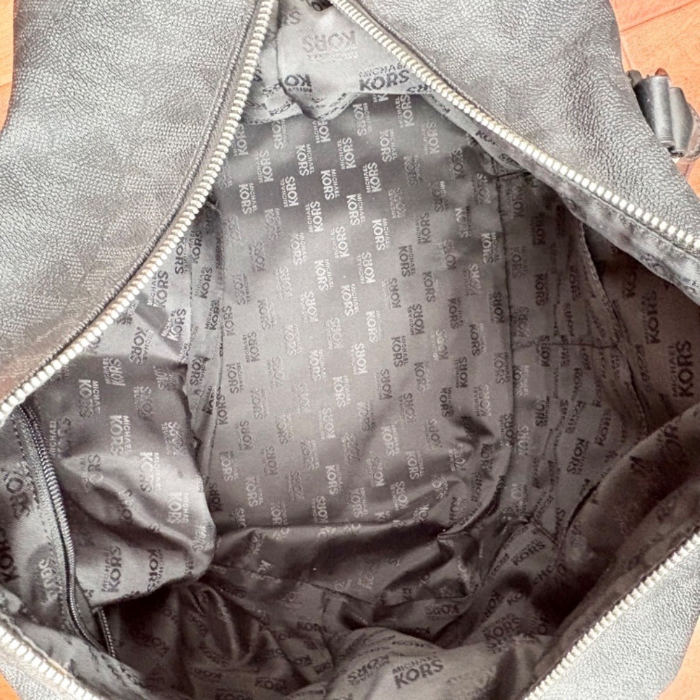 Michael‎ Kors Duffle Bag Monogram Logo Travel, Womens Large Black - Picture 9 of 10